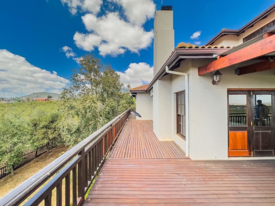 7 Bedroom Property for Sale in Windmeul Western Cape